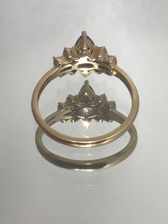 Vintage tanzanite solid gold ring  9ct solid yell… - image 8