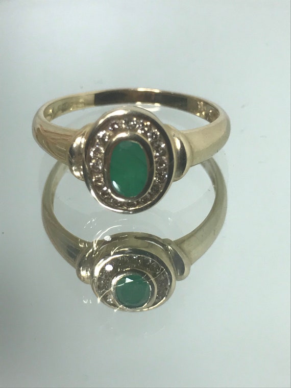 Diamond and emerald solid gold ring green vintage… - image 8