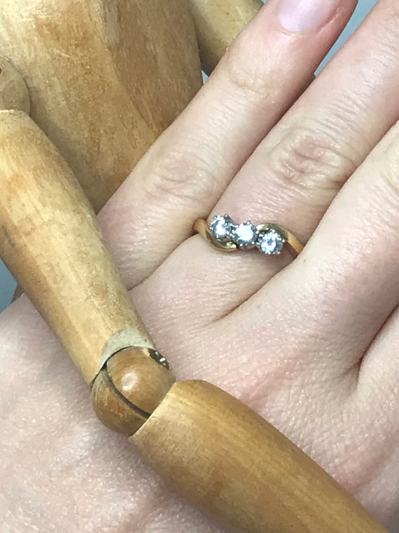 18ct diamond trilogy ring solid gold ring Size O … - image 3