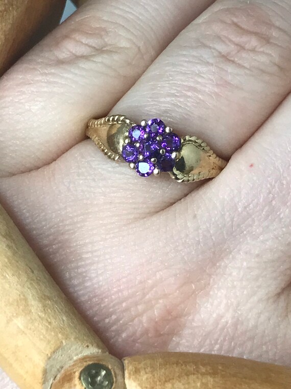 Amethyst cluster ring 9ct solid gold vintage ring… - image 2