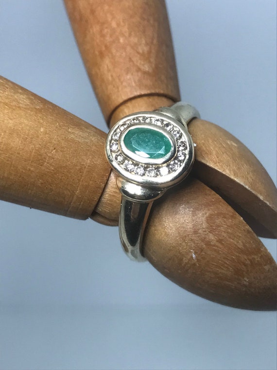 Diamond and emerald solid gold ring green vintage… - image 7