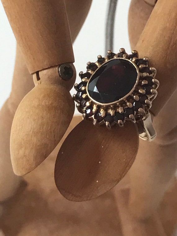9ct solid gold vintage garnet solid gold ring 196… - image 7