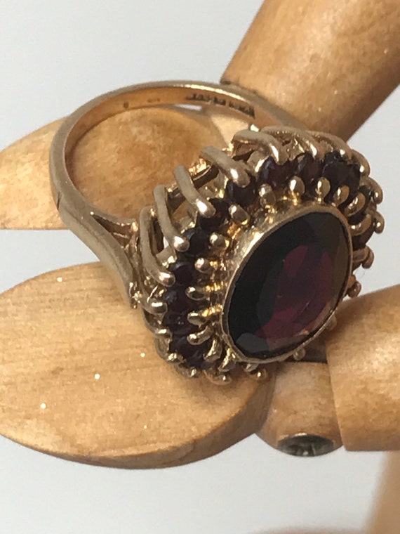 9ct solid gold vintage garnet solid gold ring 196… - image 8