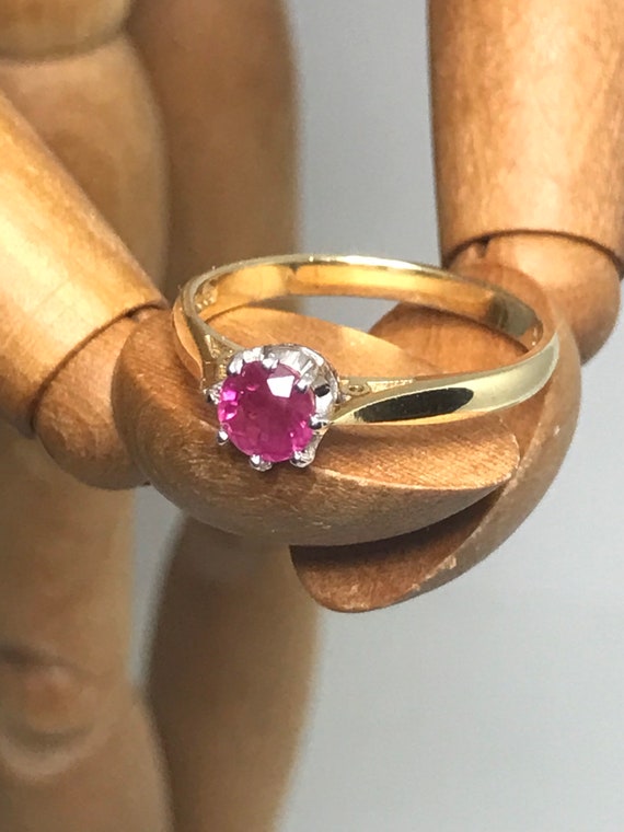 Ruby solitaire engagement ring 18ct solid gold vi… - image 1