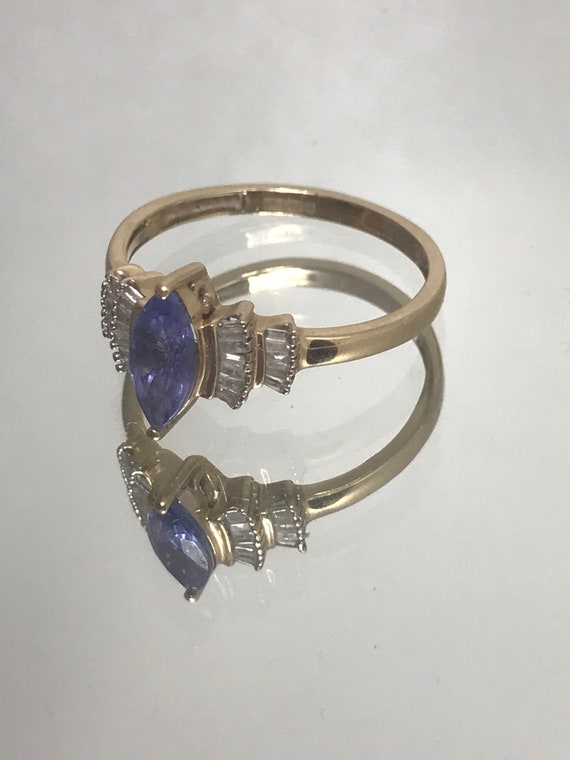 Vintage tanzanite solid gold ring  9ct solid yell… - image 9