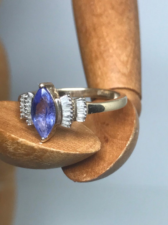 Vintage tanzanite solid gold ring  9ct solid yell… - image 1