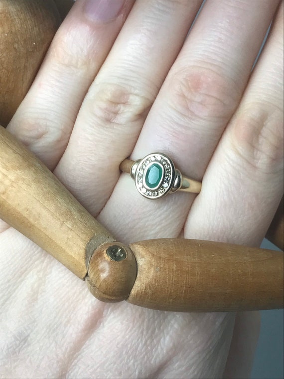 Diamond and emerald solid gold ring green vintage… - image 6