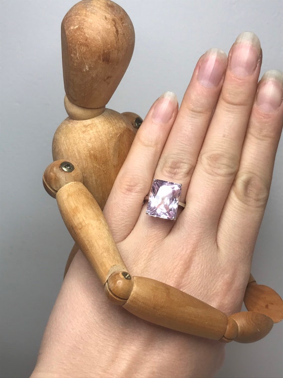 Pink cocktail ring 18ct solid gold engagement rin… - image 2