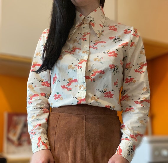 1970s Cacharel cream shirt, dagger collar, exquisi