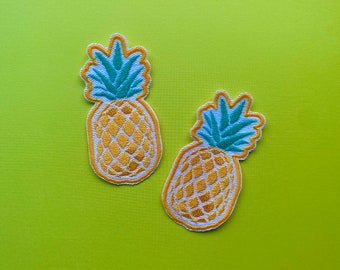 Parche termoadhesivo bordado con forma de piña / Estética de verano / Regalo de vacaciones tropicales costeros / Regalo hecho a mano / Accesorio vintage retro de fruta