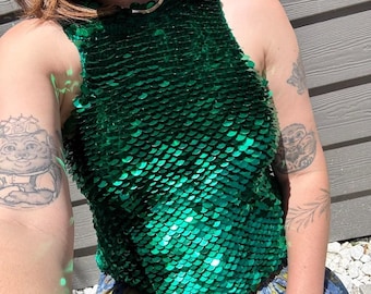 Vintage Womens Hand Knit Green Sequin Shiny Sparkly Mermaidcore Vest Top Sz M