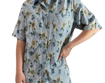 Vintage 80s Womens Blue Denim Sunflower Strawberry Novelty Button Down Shirt