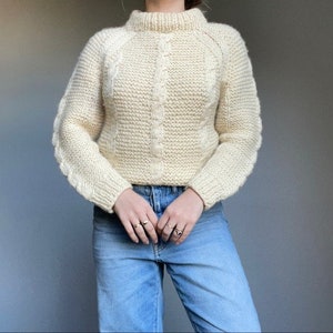 Vintage Womens Hand Knit Cream White Wool Fisherman Style Chunky Knit Sweater M image 8