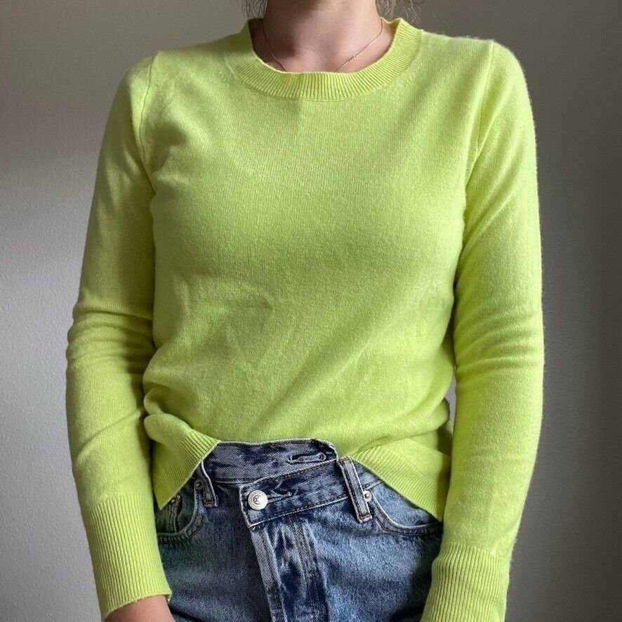 Wool and cashmere crewneck sweater in Lime white: Luxury Italian Knitwear