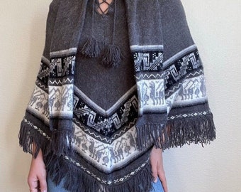 Womens Alpaca Blend Gray White Peruvian Geometric Shawl Cape Sweater Poncho Sz L