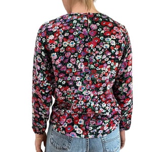 Vintage 80s Womens 100% Silk Floral Bohemian Grannycore Blouse Sz Petite 6 image 9