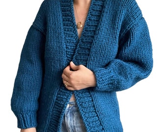 Hand Knit Womens Navy Blue Chunky Knit Oversized Cozy Warm Cardigan Sz M