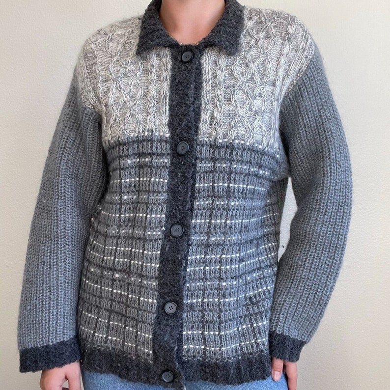 Vintage Womens 80s Wool Blend Gray Chunky Knit Geometric Cardigan Sz L image 6