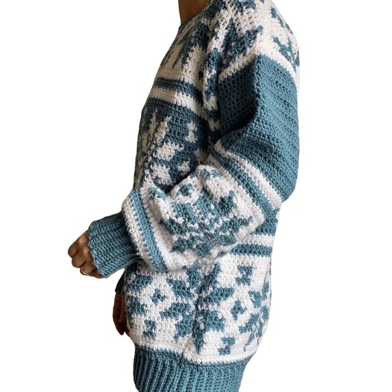 Hand Knit Womens Crochet Winter Snowflake Chunky … - image 3