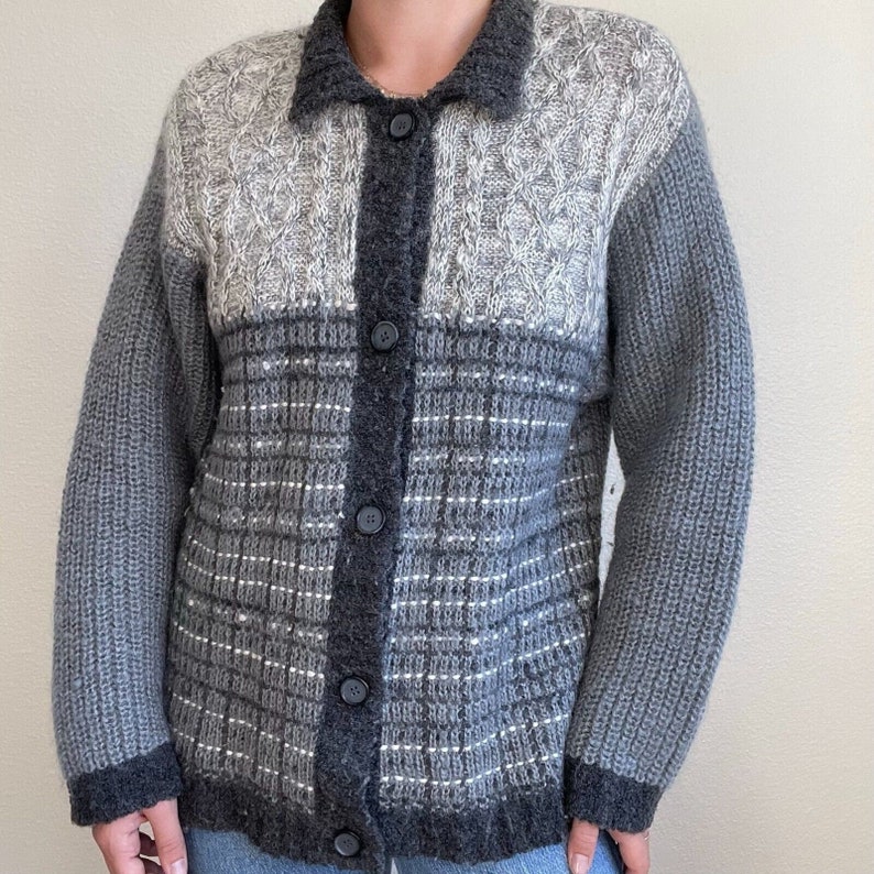 Vintage Womens 80s Wool Blend Gray Chunky Knit Geometric Cardigan Sz L image 1