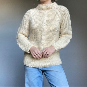 Vintage Womens Hand Knit Cream White Wool Fisherman Style Chunky Knit Sweater M image 3
