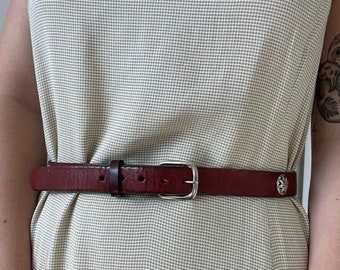 isaiah kincaid hook pick belt Women’s Size 26 Black Made In USA ISAIAH KINCAID BROWN Leather Belt Brass Hook Turn Buckle XS  main image 4