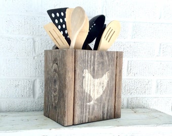 Modern farmhouse kitchen decor is always a great idea. But if you're decorating or redecorating your kitchen, it's the best idea yet! Let me show you some awesome decor for your kitchen {modern farmhouse or not} available at Etsy. After all, you can't forget a cute utensil holder! 