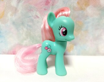 My Little Pony G4 Ploomette - Pégase - Friendship Is Magic - Édition Internationale Rare - Hasbro