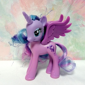 My little pony G4 Friendship is Magic - Princess Luna - Crystal Empire MLP FIM retro toy collection Canterlot