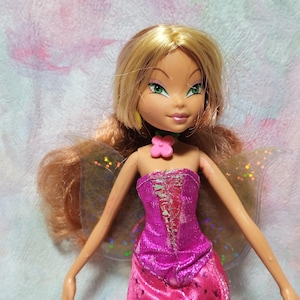 Mattel Winx Club doll vintage Flora fairy