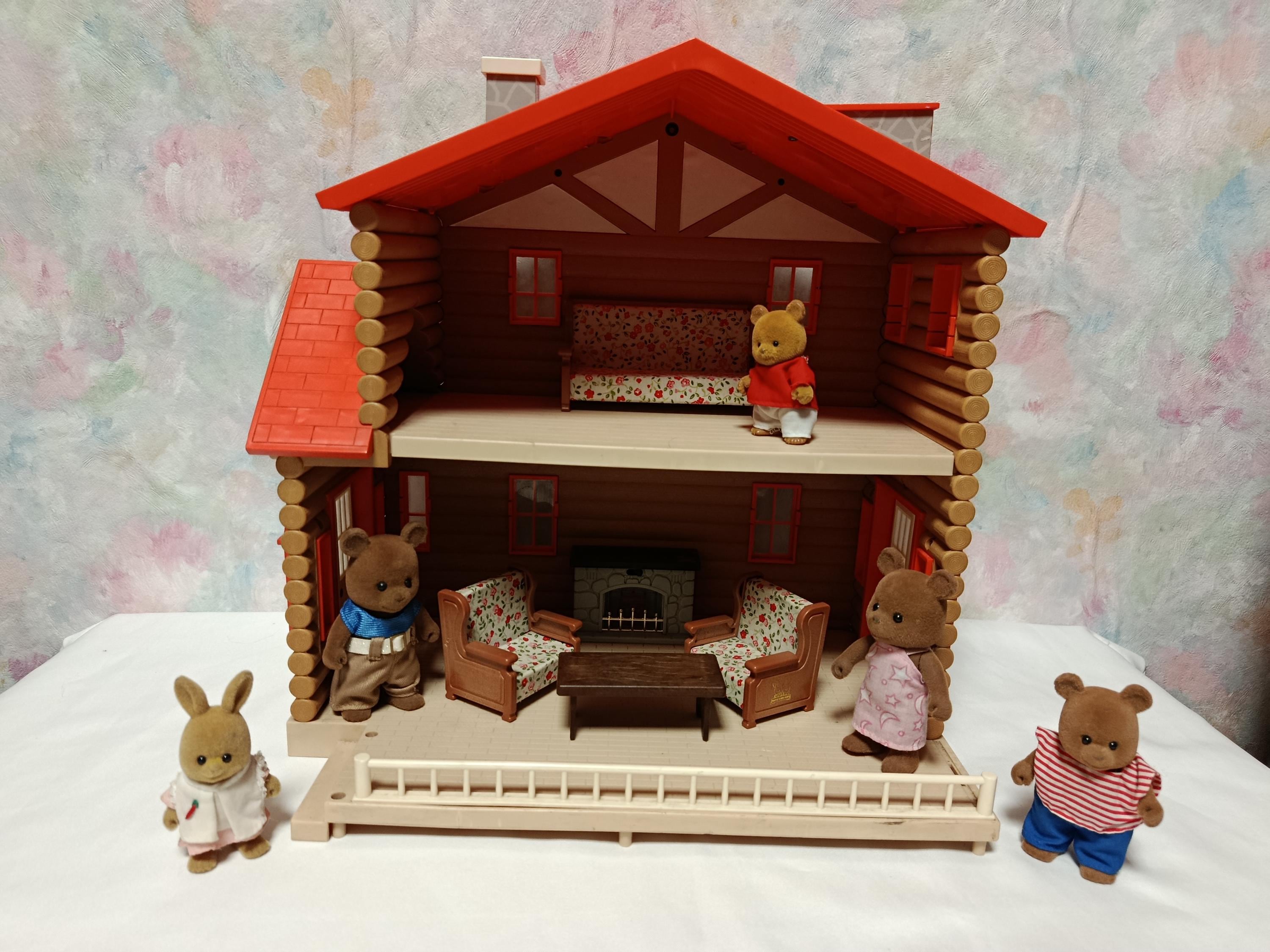 La grande maison éclairée et sa pièce secrète Sylvanian Families 5708 - La Grande Récré