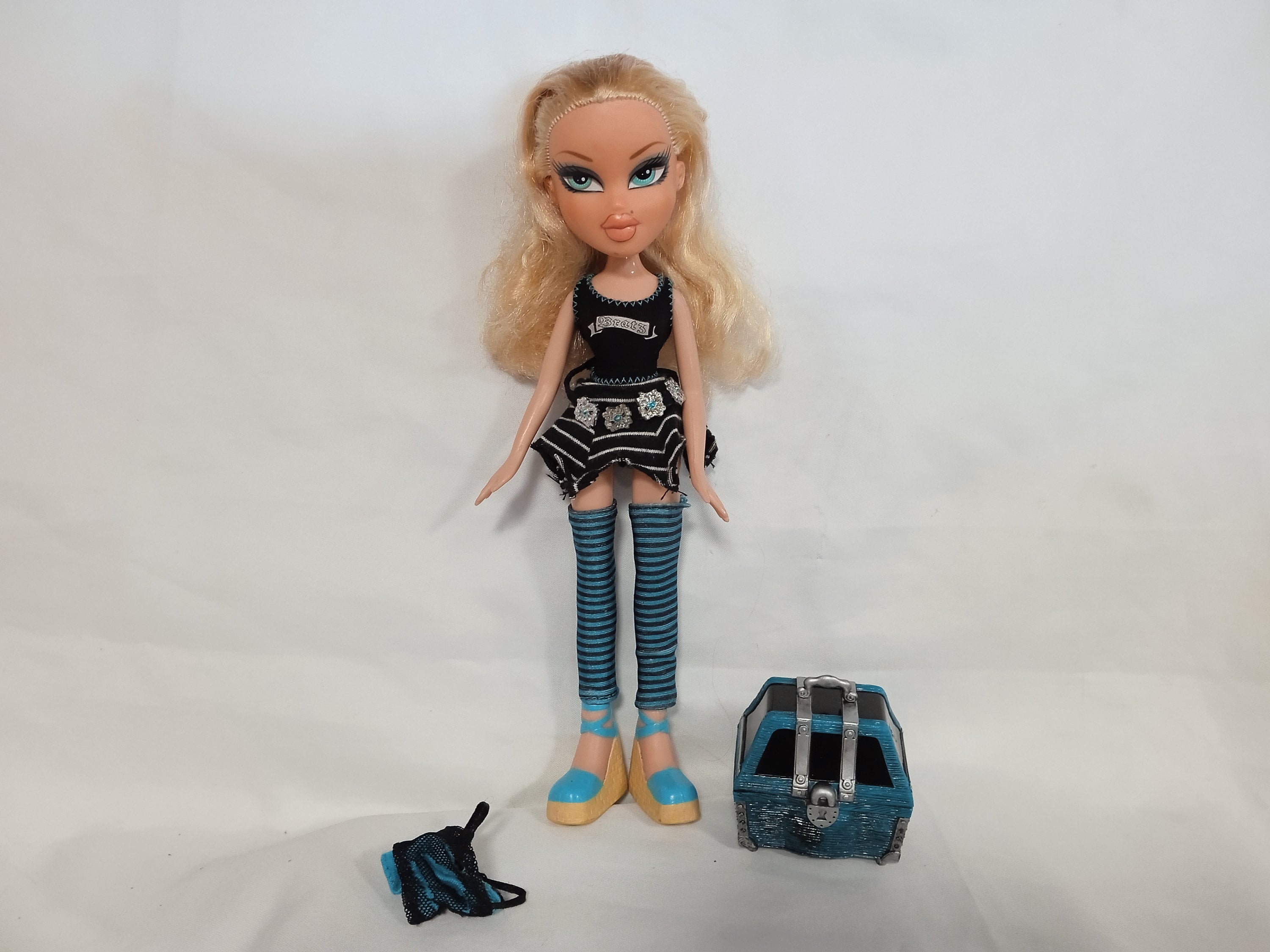 Bratz Collection, Megan Midnight Dance Yasmin Tokyo go go S…