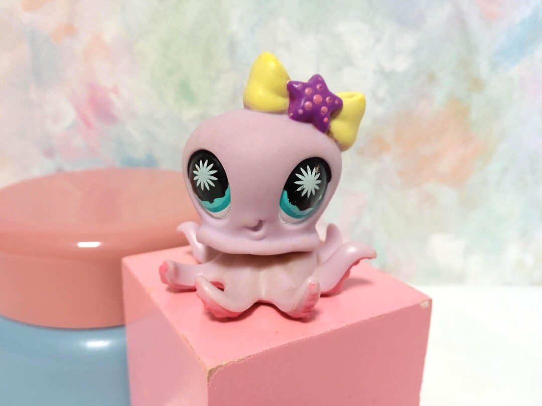 Littlest Hasbro Figure Octopus 862 Collectible Retro Toy