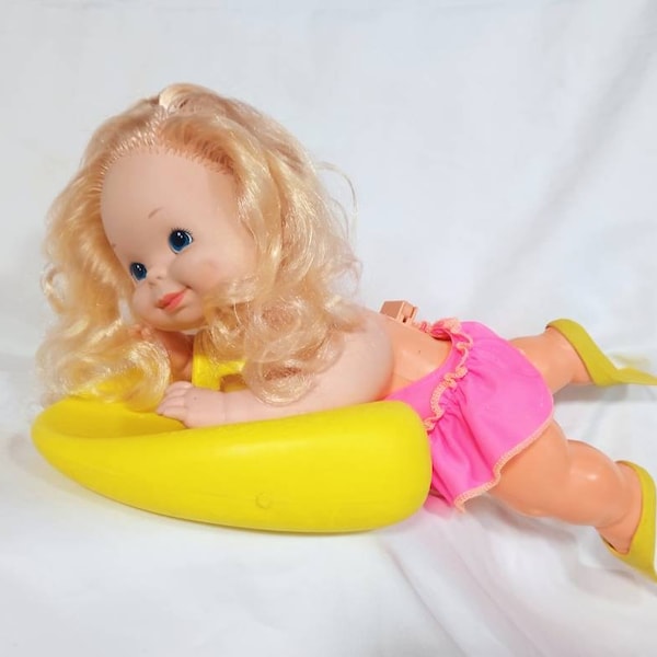 Baby Kickie / Bébé Nageur Mattel 1984 vintage doll with accessories Toy rétro Miss Make Up