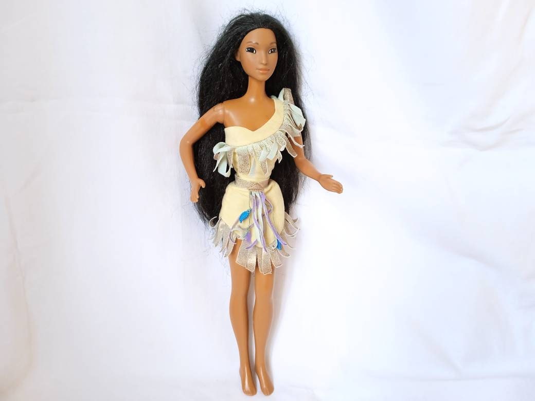 omhelzing hoorbaar fascisme Pocahontas Barbie - Etsy