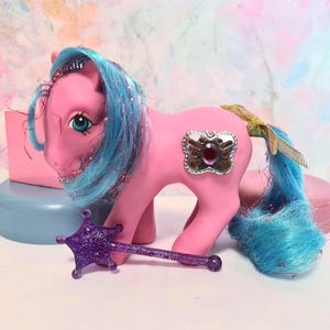My little pony vintage G1 Princess Ponies "Princess Primrose / Ruby" with wand Hasbro collection jouet rétro baby