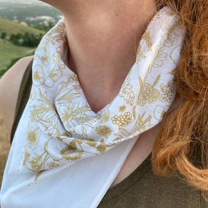 Bandana fleurs sauvages, teint à la main, sérigraphié, 100 % coton image 4