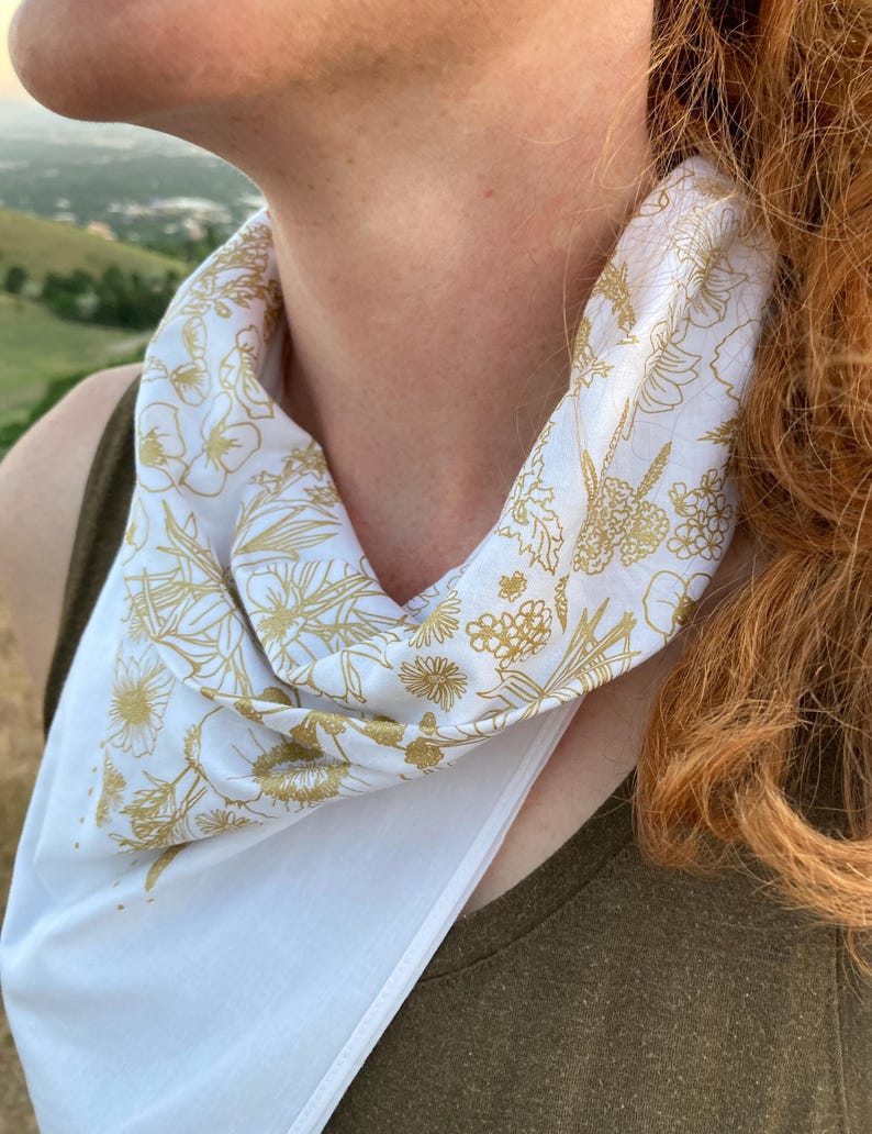 Bandana fleurs sauvages, teint à la main, sérigraphié, 100 % coton image 4