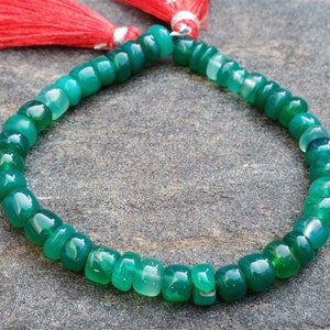 AAA Creazione di gioielli Perline di onice verde naturale Perline di onice liscio Gioielli di onice verde Peso onice - 67 carati