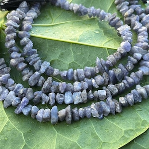 Bellissime perle di tanzanite 8", perline grezze di tanzanite, perline smerigliate di tanzanite, in vendita con uno sconto del 70%