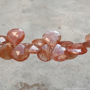Quarzo fragola rosa 5 pollici Perline di pietre preziose naturali a filo pieno Perline sfaccettate a forma di cuore Peso: 247 Cts.