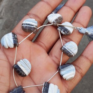 Perline di opale blu Perline con intaglio a cuore Gioielli in pietre preziose per collana, perline naturali, perline sfuse