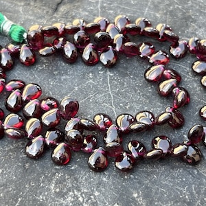 Perline di qualità AAA Perline di pietra preziosa rodolite granato 7 pollici, pezzi 48 perline lisce a forma di pera
