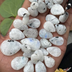 AAA Pietra di luna naturale pesca unica Dimensioni: da 17X10X6 a 13X8X5 mm, perline a forma di pera con filo pieno da 9 pollici.
