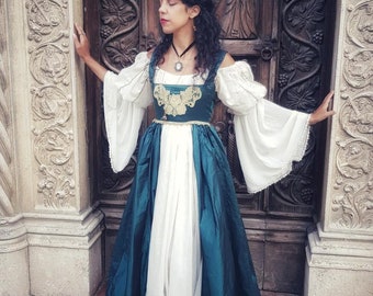 Fantasy LARP Gown - Italian Renaissance costume - Gown and chemise for roleplay, cosplay, Renaissance Fair, Fantasy festival