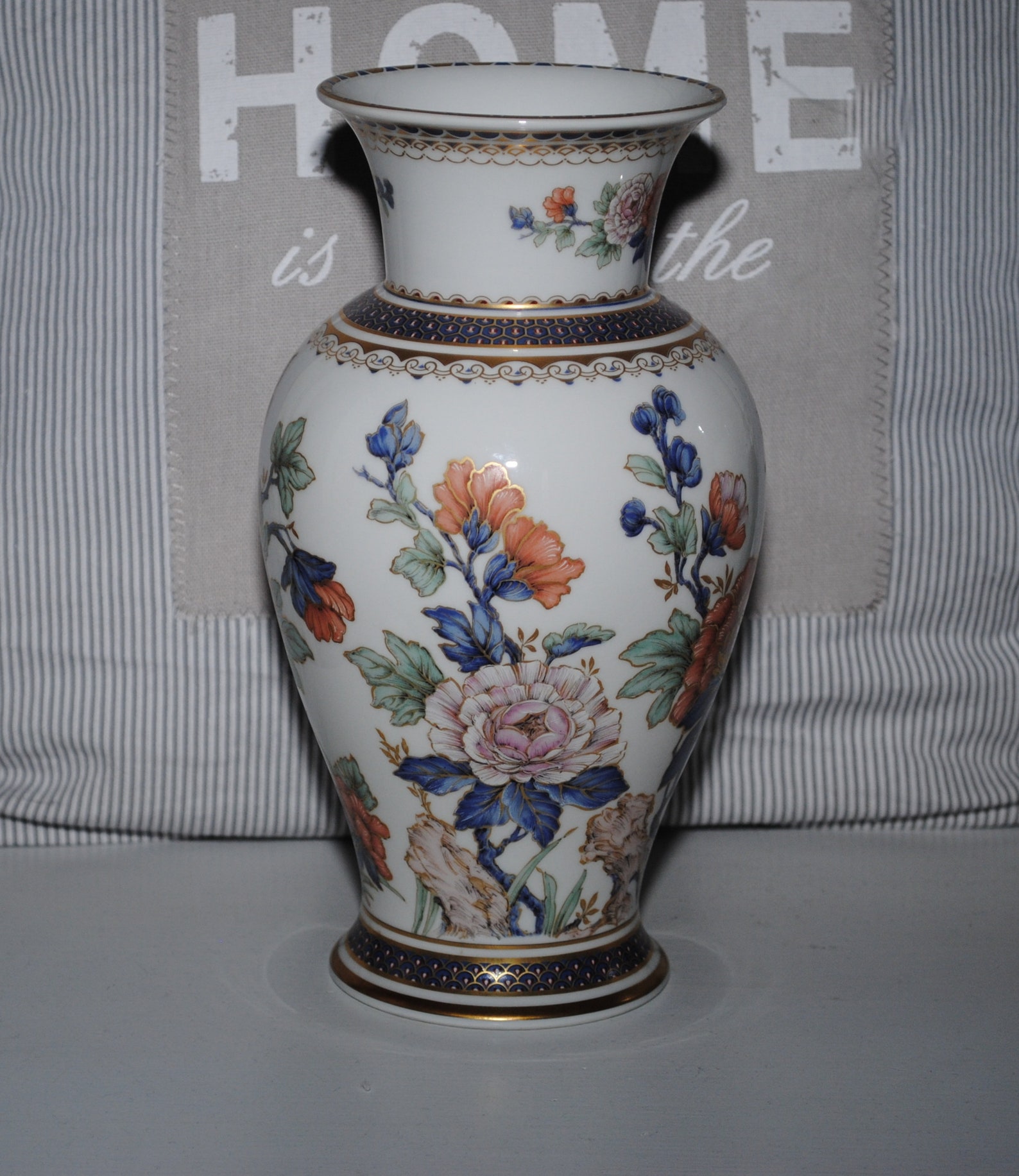 Kaiser porcelain vases decor Duchesse K. Nossek embossing 11 Etsy