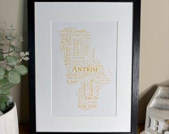 Póster con diseño de palabras de los clubes GAA del condado de Antrim, personalizable. Regalos irlandeses. Impresión para pared irlandesa.