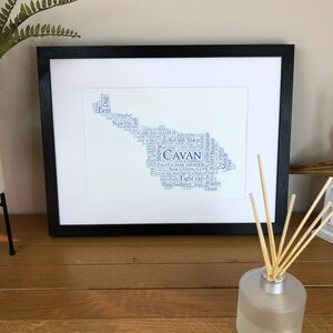 County Cavan For The Craic Map Irish Themed Word Art Poster Irischer Druck Mit Irischen Sprüchen und Sätzen von Irland mit der Liebe