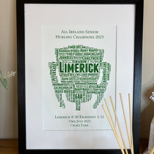 4 in einer Reihe Limerick All Irland Hurling Meister 2023 Irish Themed GAA Word Art Poster Print von Irland mit Liebe GAA All Irland Finale