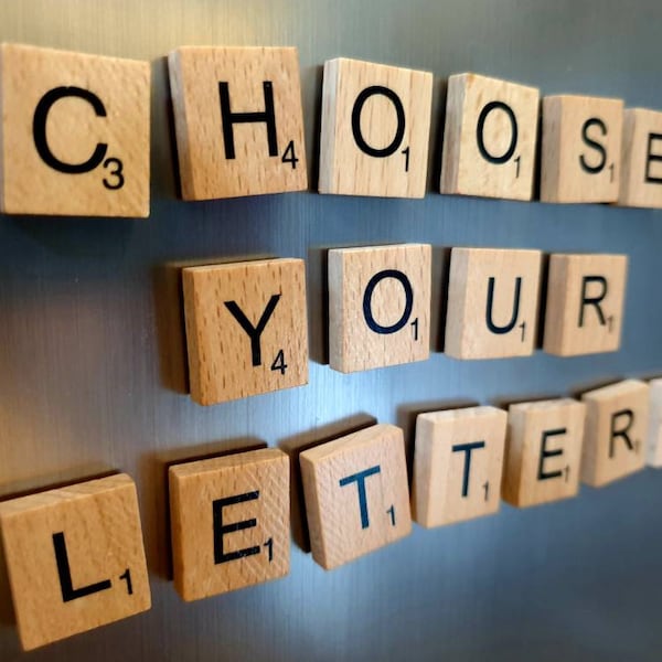 Wähle deine Buchstaben! Buchstaben-Kühlschrankmagnete aus Holz - mit starken Magneten.
